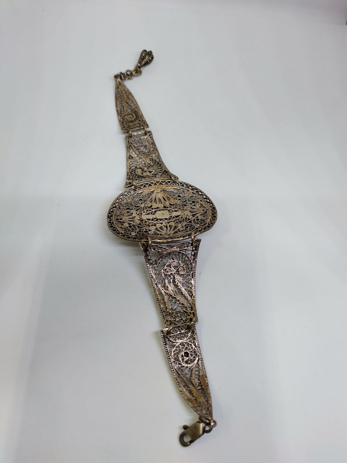 Curious special but unique looks old but is new