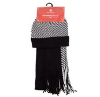 Winter hat and scarf set