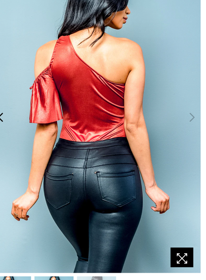 Burgundy one-shoulder blouse from pulling brown