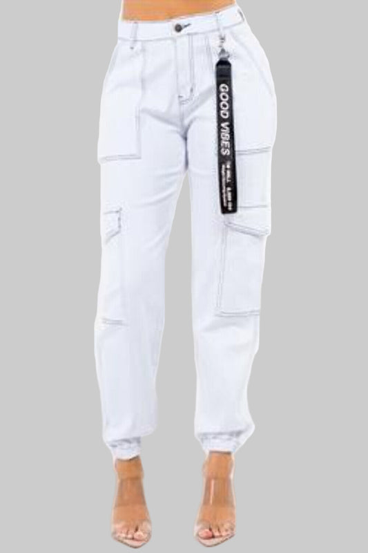 PANTALONES JOGGER CARGO DE CINTURA ALTA EN BLANCO
