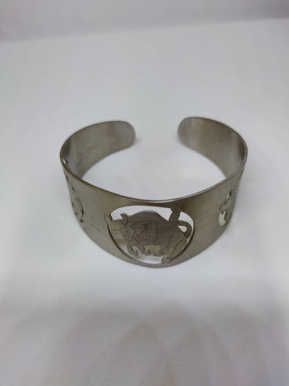 bracelet with zodiac symbols