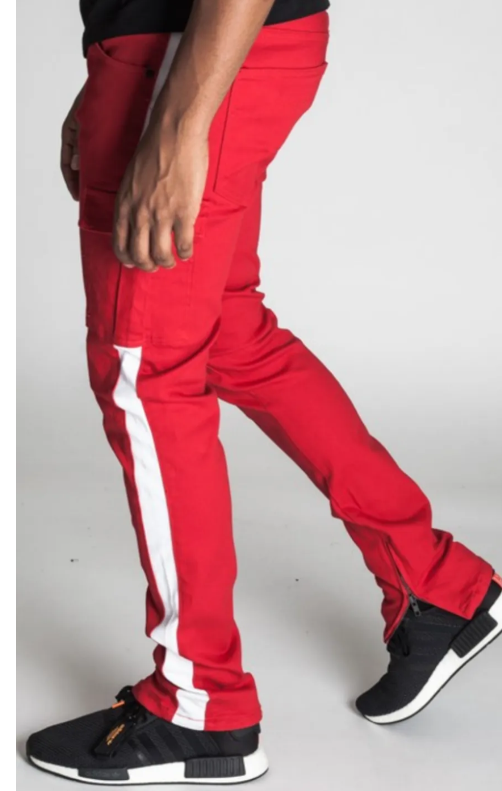 nice red casual pants for men with zippers on the sides for a more modern finish with a combination in red
