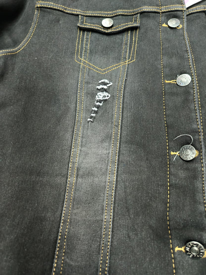 Denim jacket with wool lining for the cold