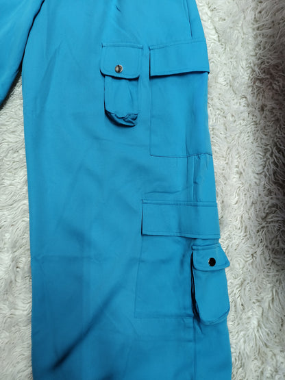 Cargo pants with side pockets and silver buttons
