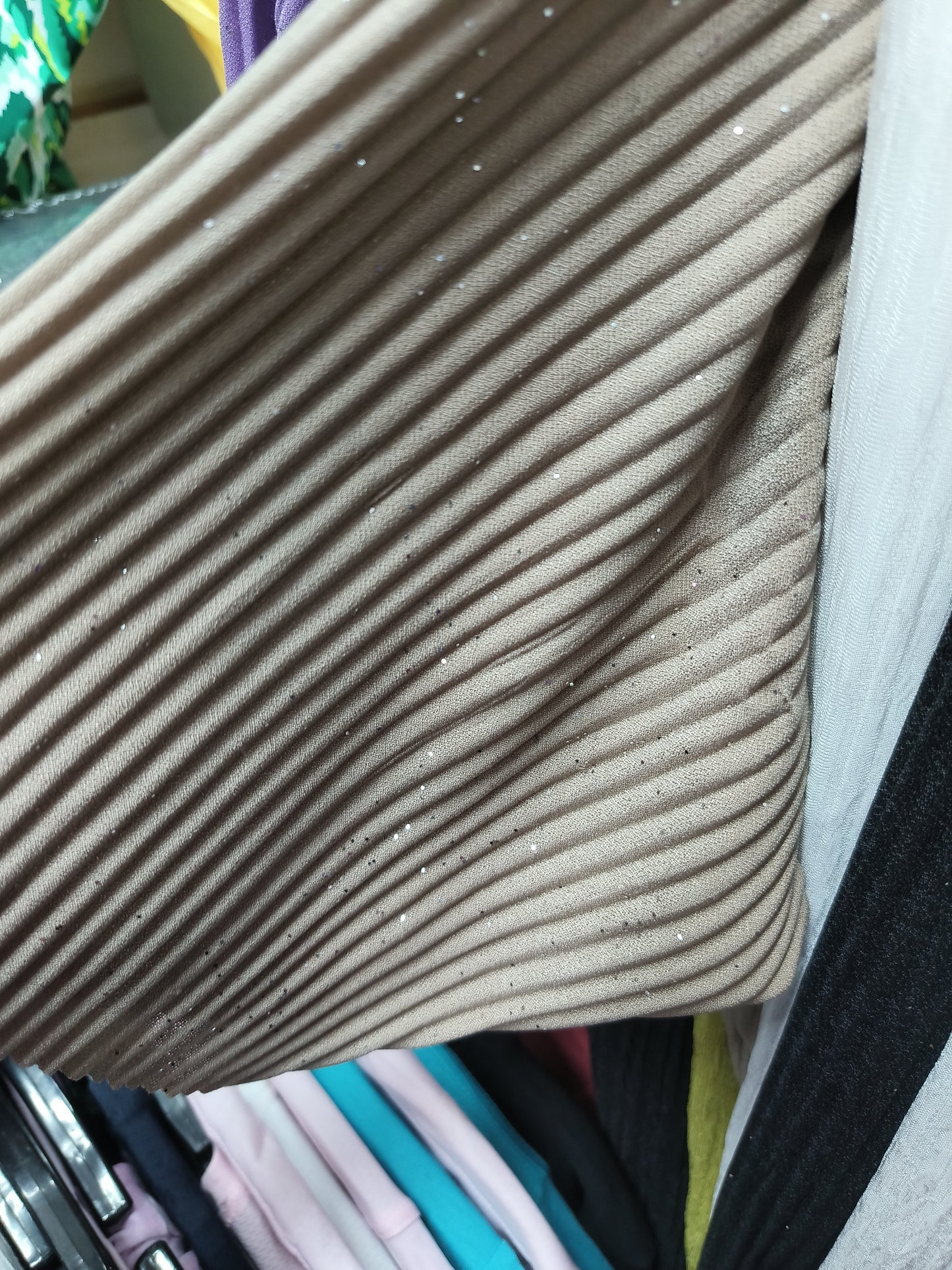 Two-piece set with silver glitter flecks