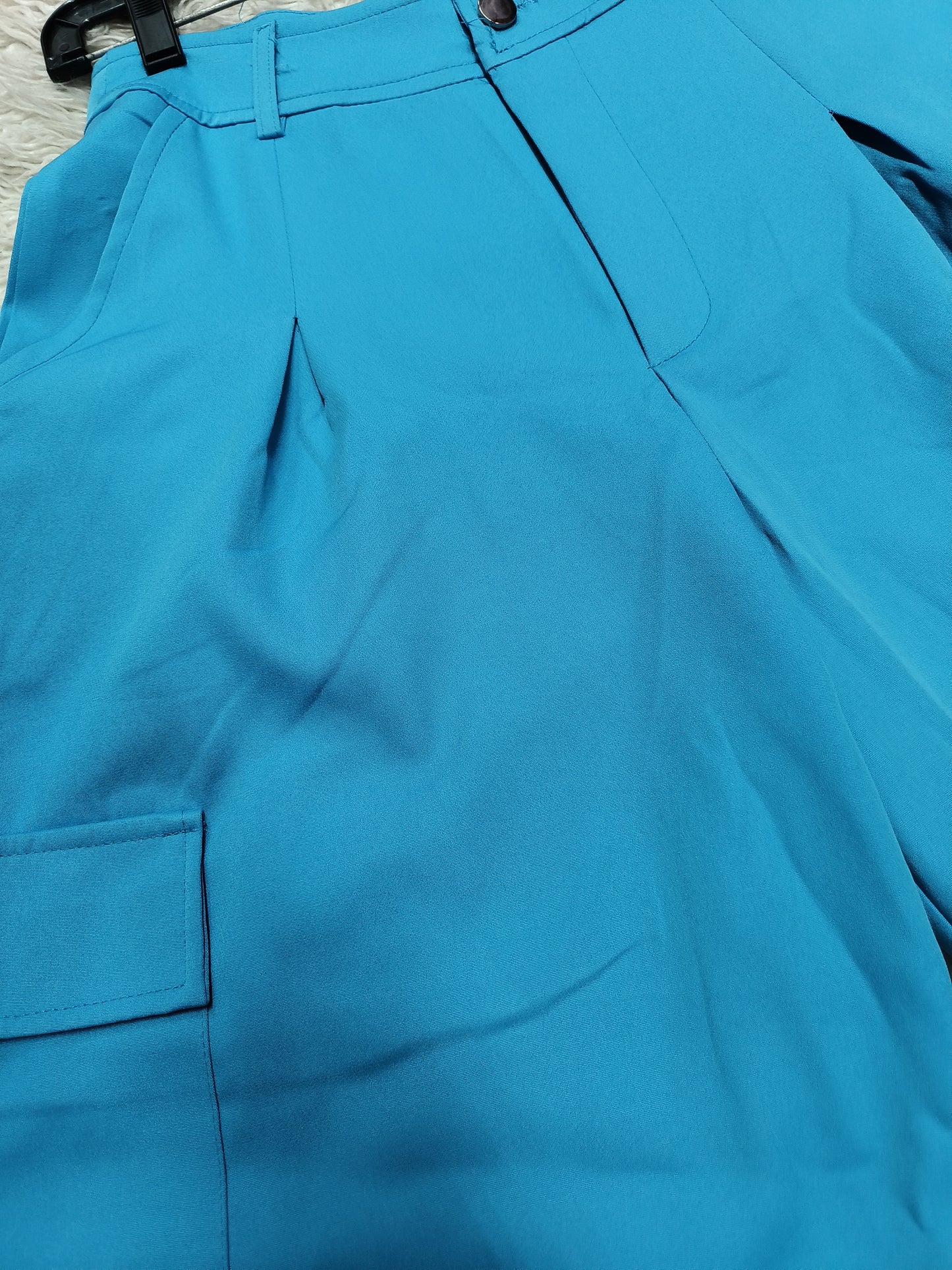 Cargo pants with side pockets and silver buttons