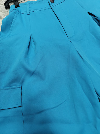 Cargo pants with side pockets and silver buttons