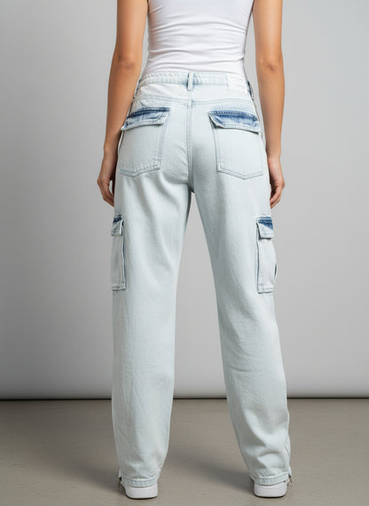 Cargo jeans with side pockets