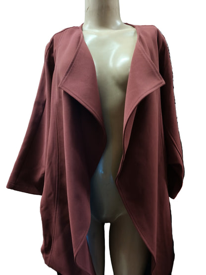 Formal wear blazer in combination with yes but on the sides 5