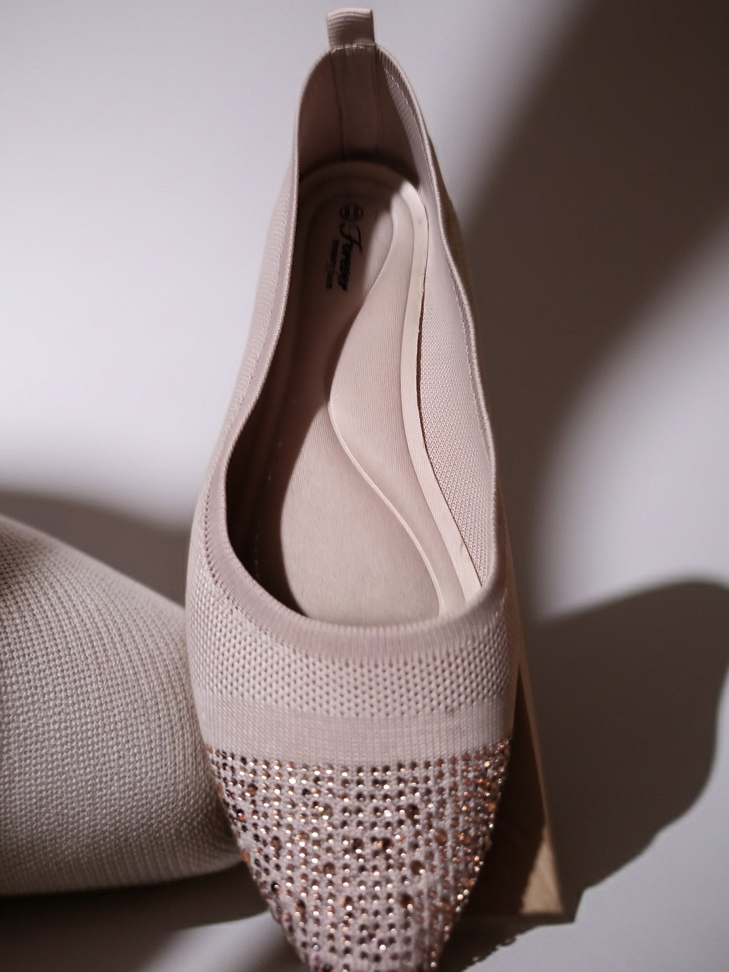 All-day comfort cushioned casual shoe