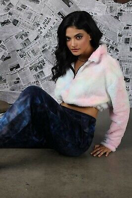 Tedy bear zip swatsrt with string at warm and cozy print