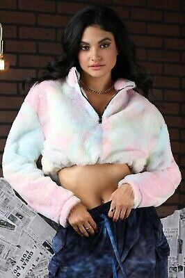 Tedy bear zip swatsrt with string at warm and cozy print